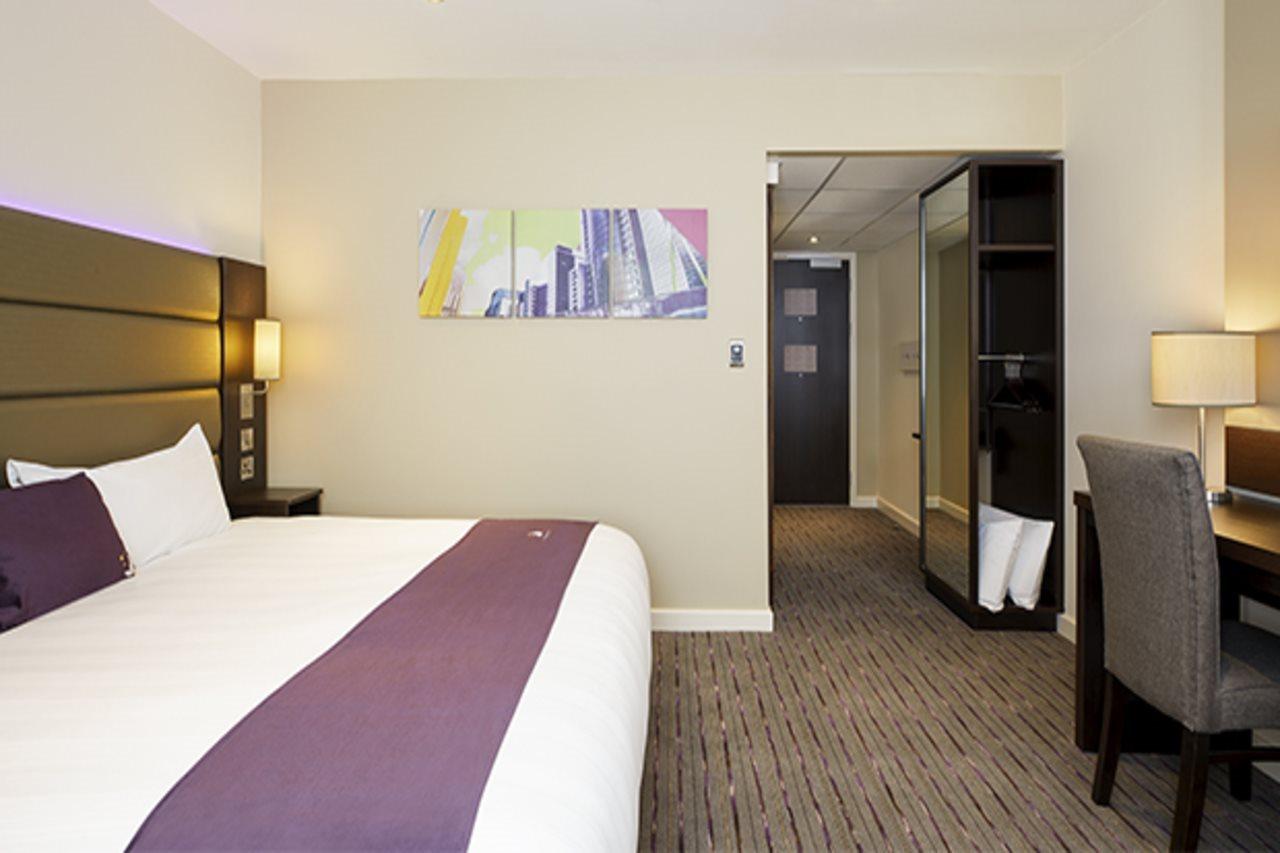 Premier Inn Leicester City Centre ภายนอก รูปภาพ